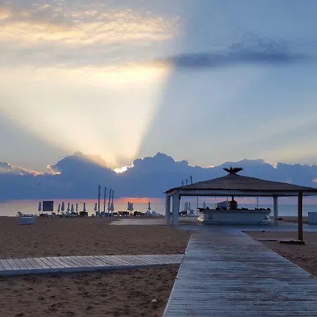 International Casino & Tower Goudstrand