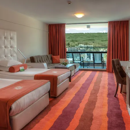 International Casino & Tower Hotell 5*