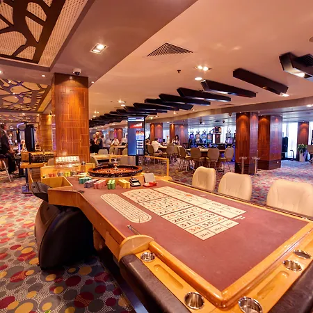 Hotell International Casino & Tower