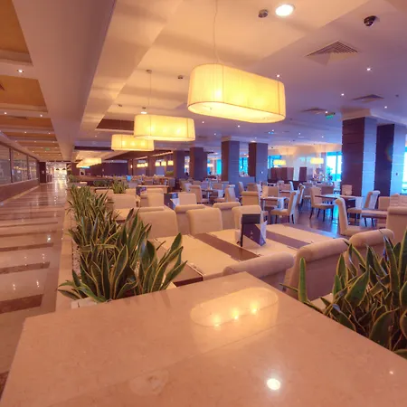 Отель International Casino & Tower
