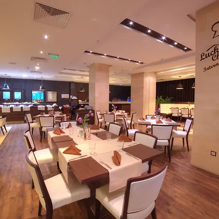 Hotell International Casino & Tower Golden Sands