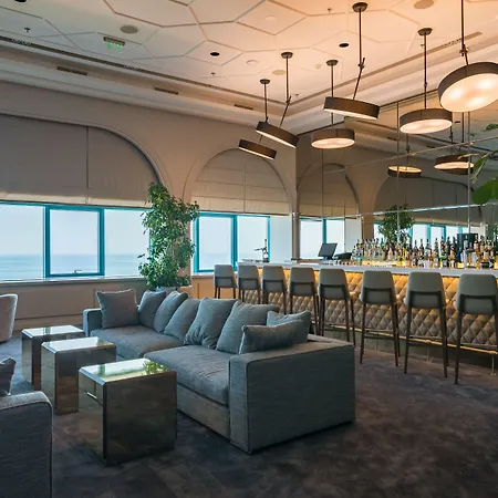 Hotell International Casino & Tower