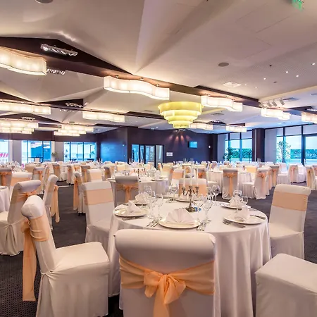 International Casino & Tower Hotell 5*