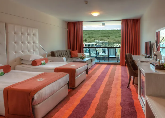 International Casino & Tower Hotel 5*