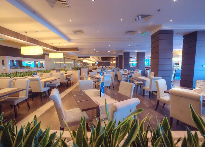 International Casino & Tower 5* Złote Piaski